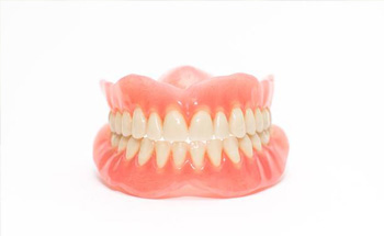 Set of complete dentures